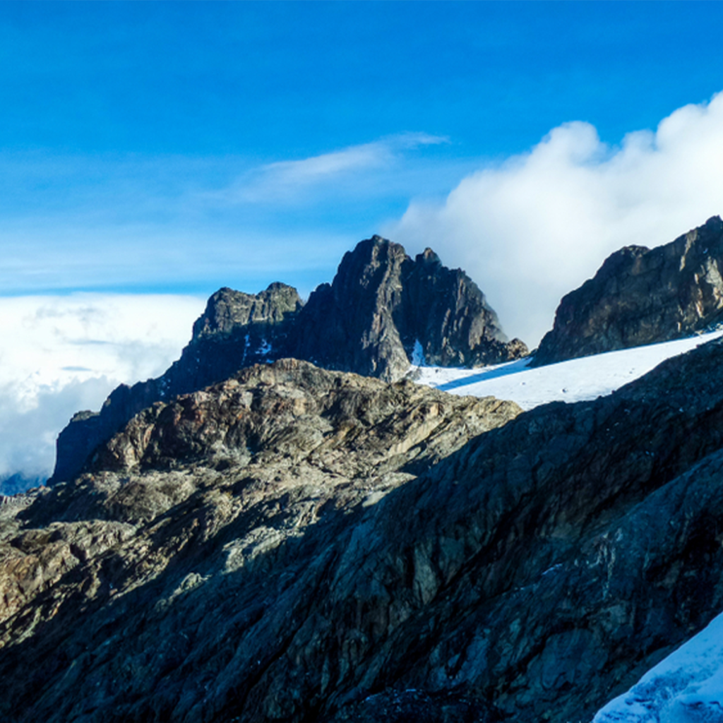 Climb to the peaks of Heaven